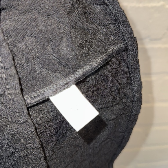 St John dress caviar by St John textured stretch size 8 short sleeve midi - Picture 5 of 8